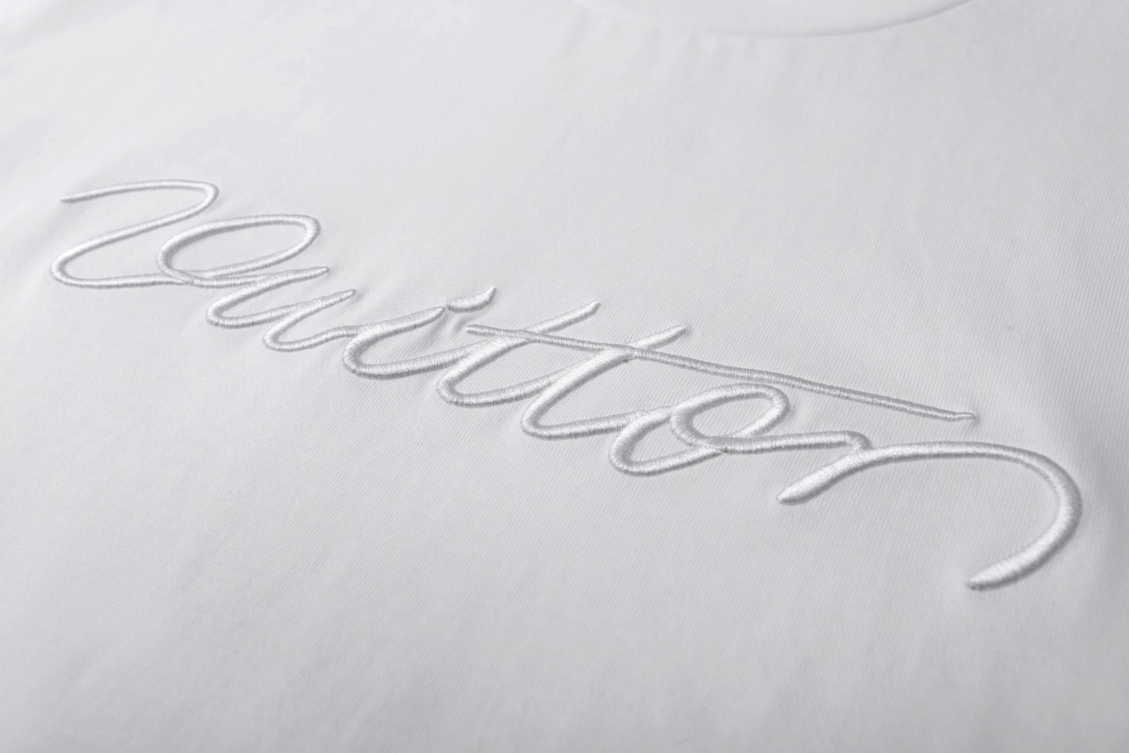 LOUIS VUITTON 路易威登 LV 立体刺绣T恤 短袖 白色 A0 1AJCSO