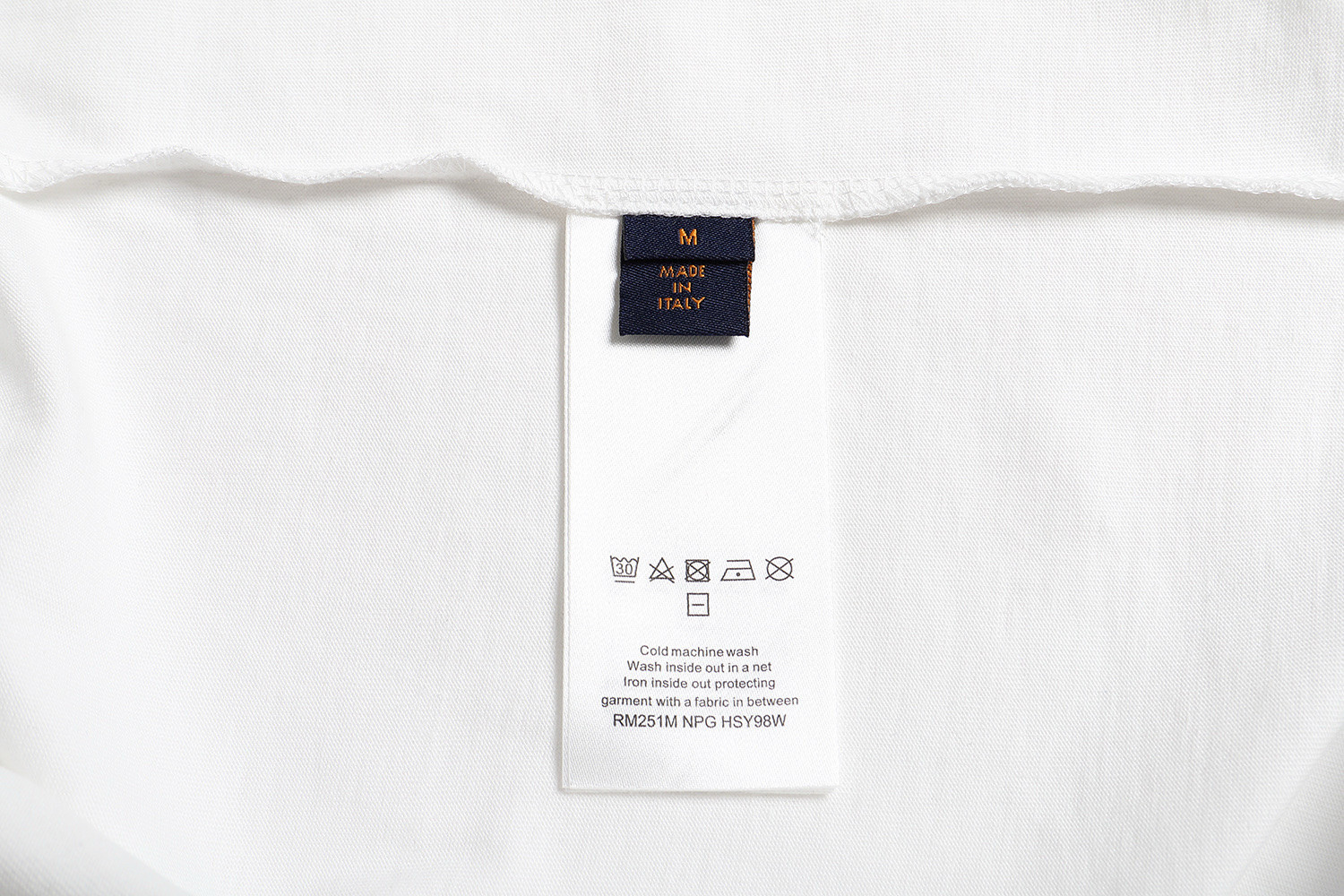 LOUIS VUITTON 路易威登 美洲杯浮雕压花圆领短袖 T恤 白色 A0 1AFVUX