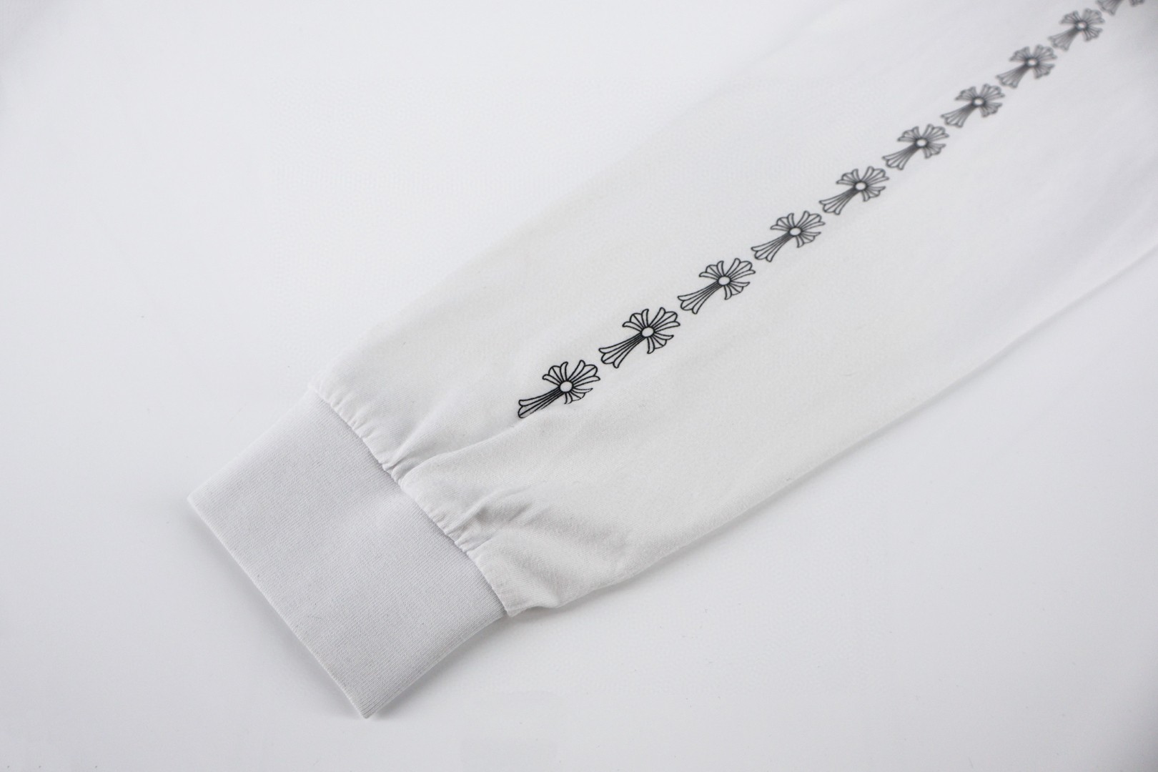 Chrome Hearts 克罗心 领口梵文十字架长袖T恤 卫衣 T恤 打底衫 套头 白色 黑色 A5