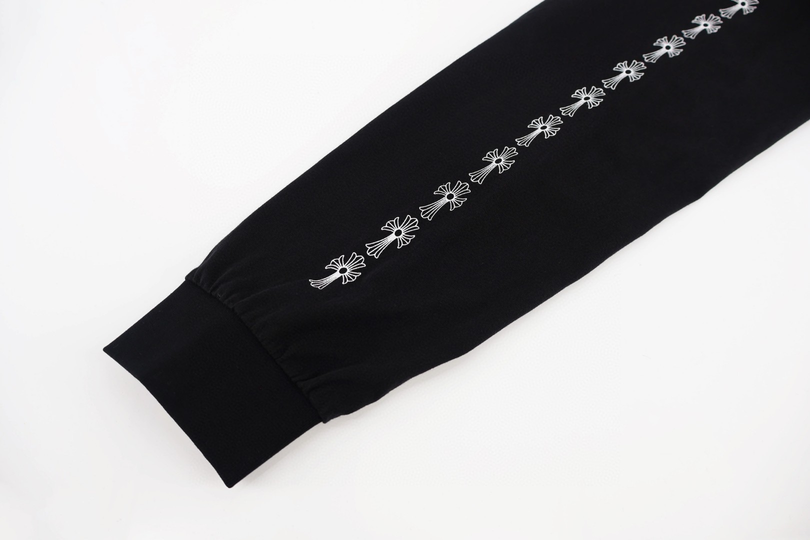 Chrome Hearts 克罗心 领口梵文十字架长袖T恤 卫衣 T恤 打底衫 套头 白色 黑色 A5