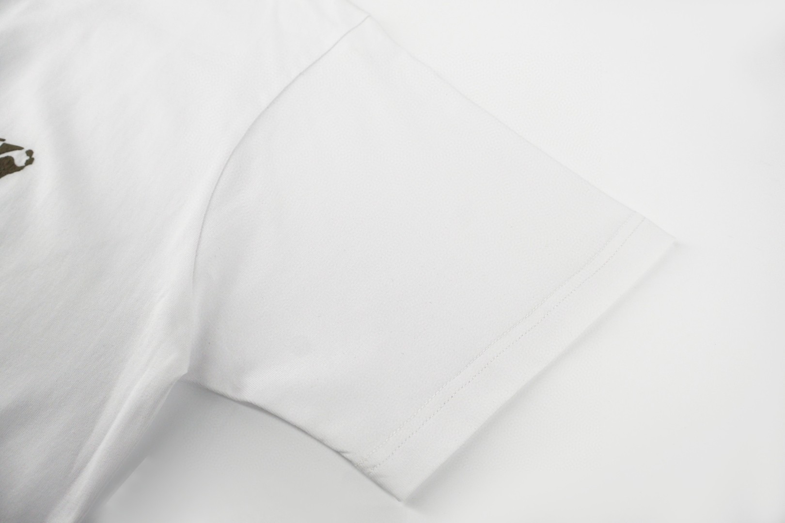 DIOR 迪奥 虚线刺绣圆领短袖 T恤 夏季 白色 黑色 A0 683J668B3036-C081