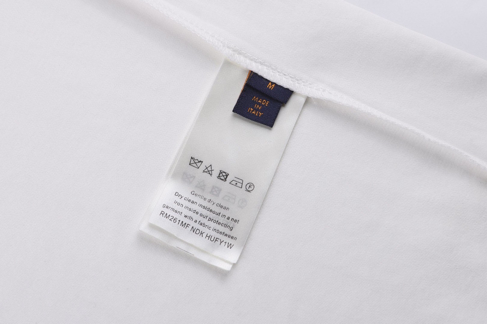 LOUIS VUITTON 路易威登 标识皮牌圆领短袖 T恤 白色 黑色 A0 1AIHSW