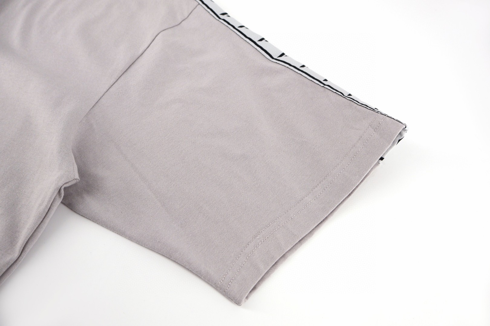 Balenciaga 巴黎世家 做旧串标织带短袖 T恤 圆领 夏季 A2