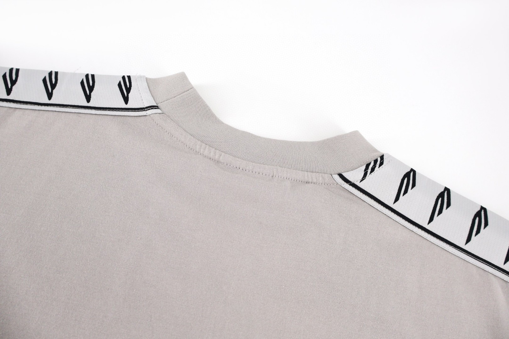 Balenciaga 巴黎世家 做旧串标织带短袖 T恤 圆领 夏季 A2