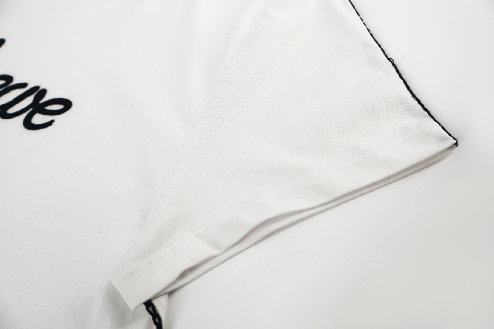 Loewe 罗意威 草写字母刺绣圆领短袖 T恤 女款 白色 A0 S359Y22XAC-2100