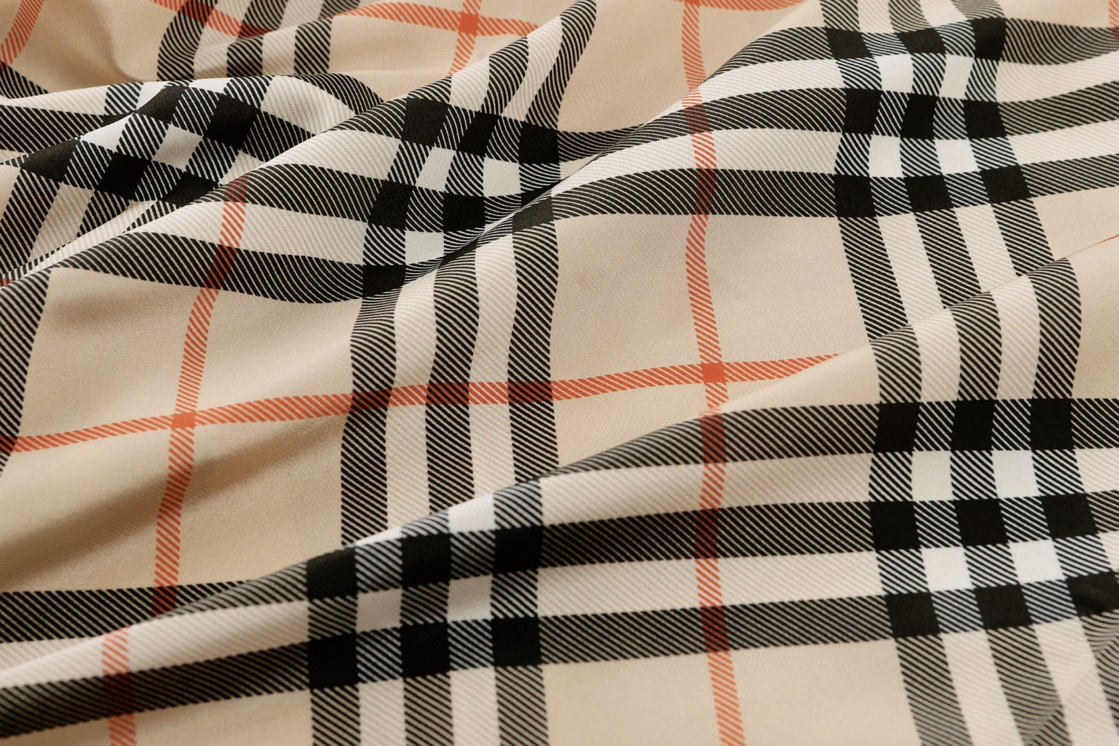 Burberry 巴宝莉 经典格纹丝质松紧腰短裤 裤子 休闲裤 五分裤 卡其色 A5