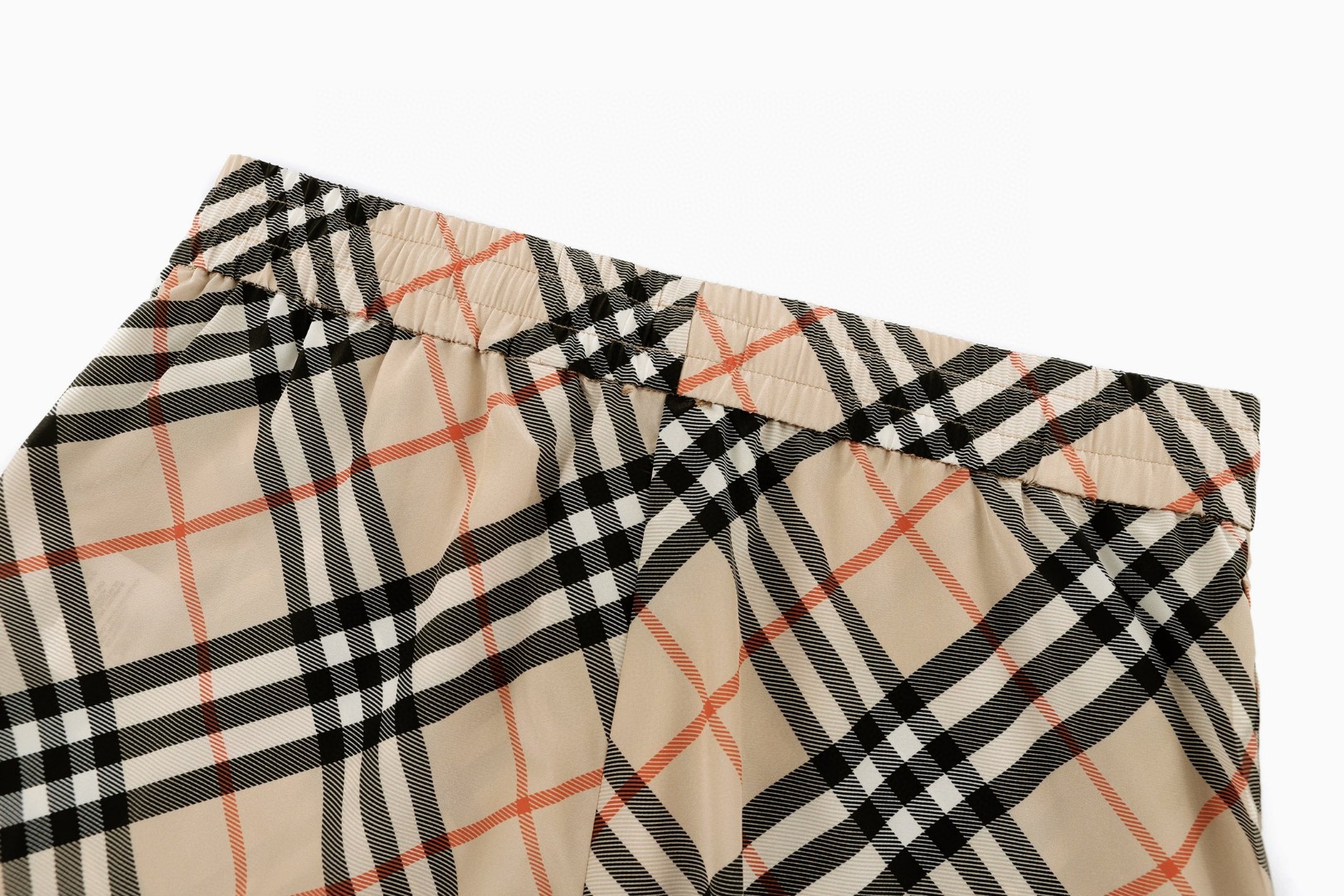 Burberry 巴宝莉 经典格纹丝质松紧腰短裤 裤子 休闲裤 五分裤 卡其色 A5