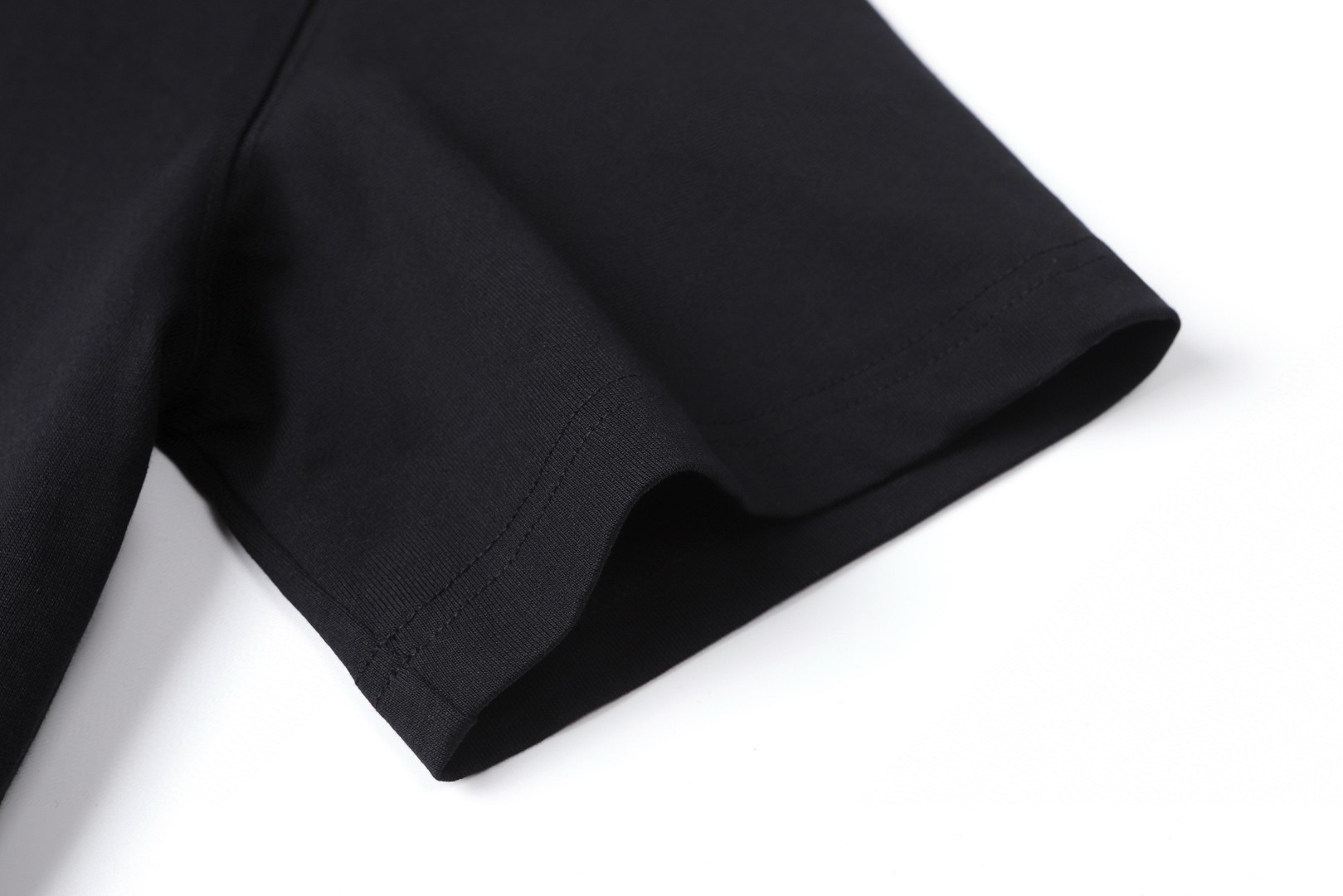 Burberry 巴宝莉 刺绣战马标识圆领Tee 短袖 T恤 白色 黑色 A0 81190061