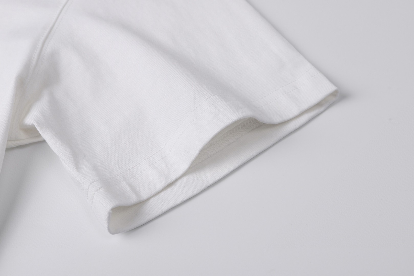 Burberry 巴宝莉 刺绣战马标识圆领Tee 短袖 T恤 白色 黑色 A0 81190061