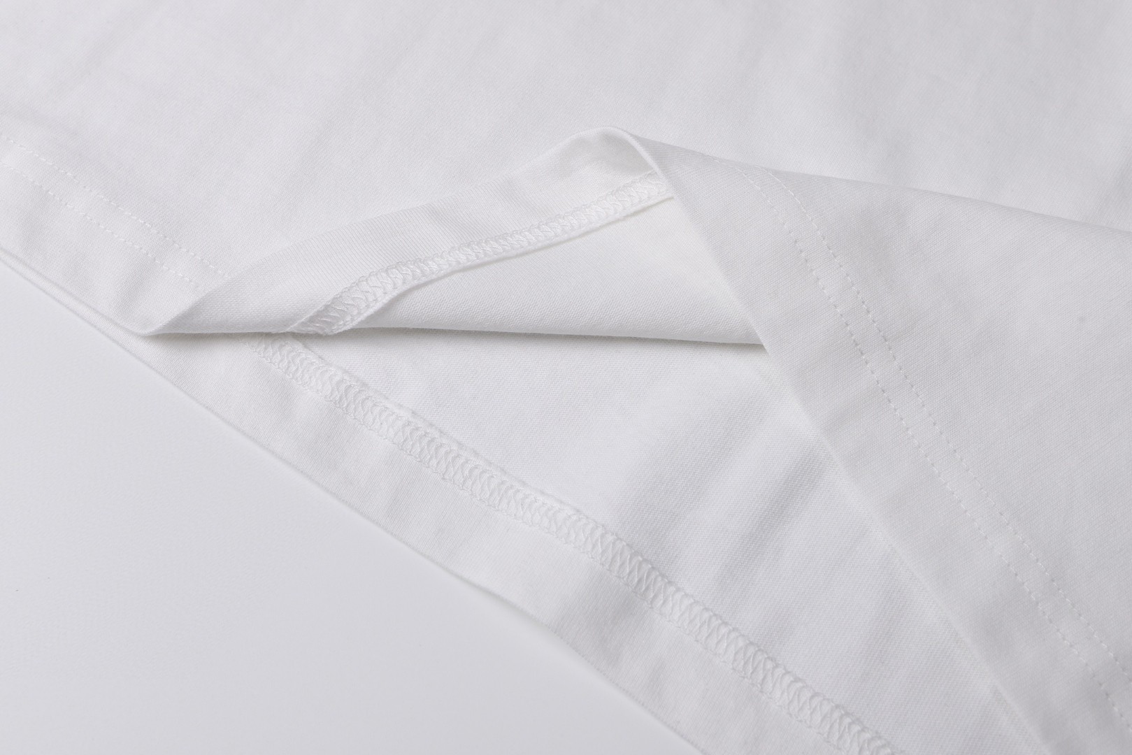 Burberry 巴宝莉 刺绣战马标识圆领Tee 短袖 T恤 白色 黑色 A0 81190061