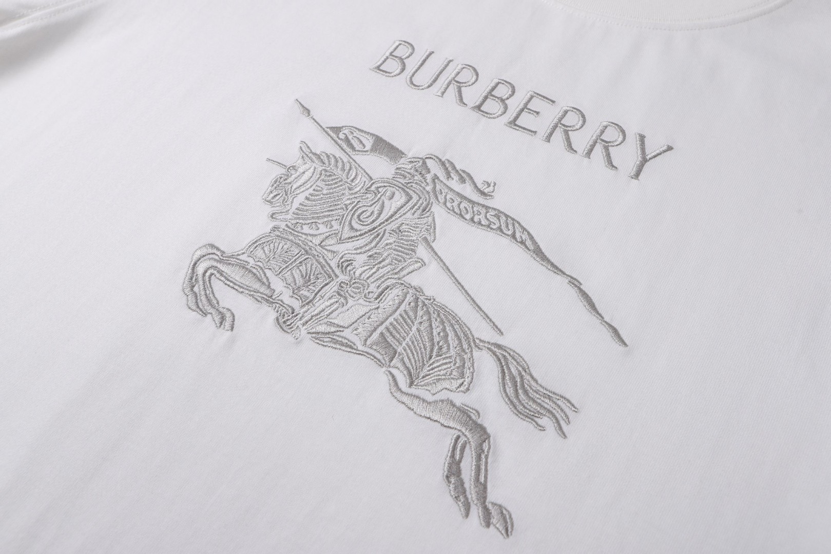 Burberry 巴宝莉 刺绣战马标识圆领Tee 短袖 T恤 白色 黑色 A0 81190061