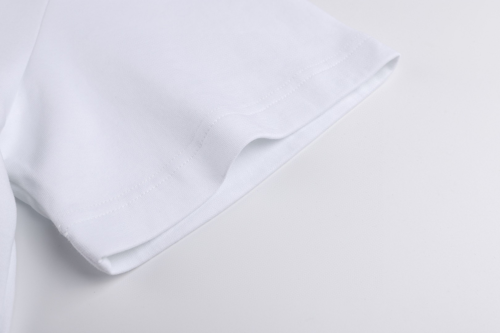 FENDI 芬迪 双F刺绣徽标圆领T恤 短袖 套头 夏季 白色 黑色 A0 FY0936AY0HF0QA0