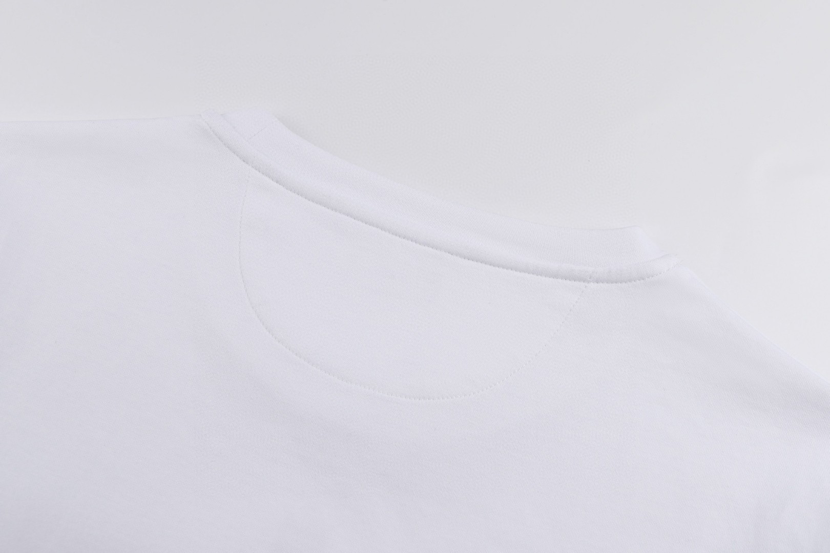 FENDI 芬迪 双F刺绣徽标圆领T恤 短袖 套头 夏季 白色 黑色 A0 FY0936AY0HF0QA0