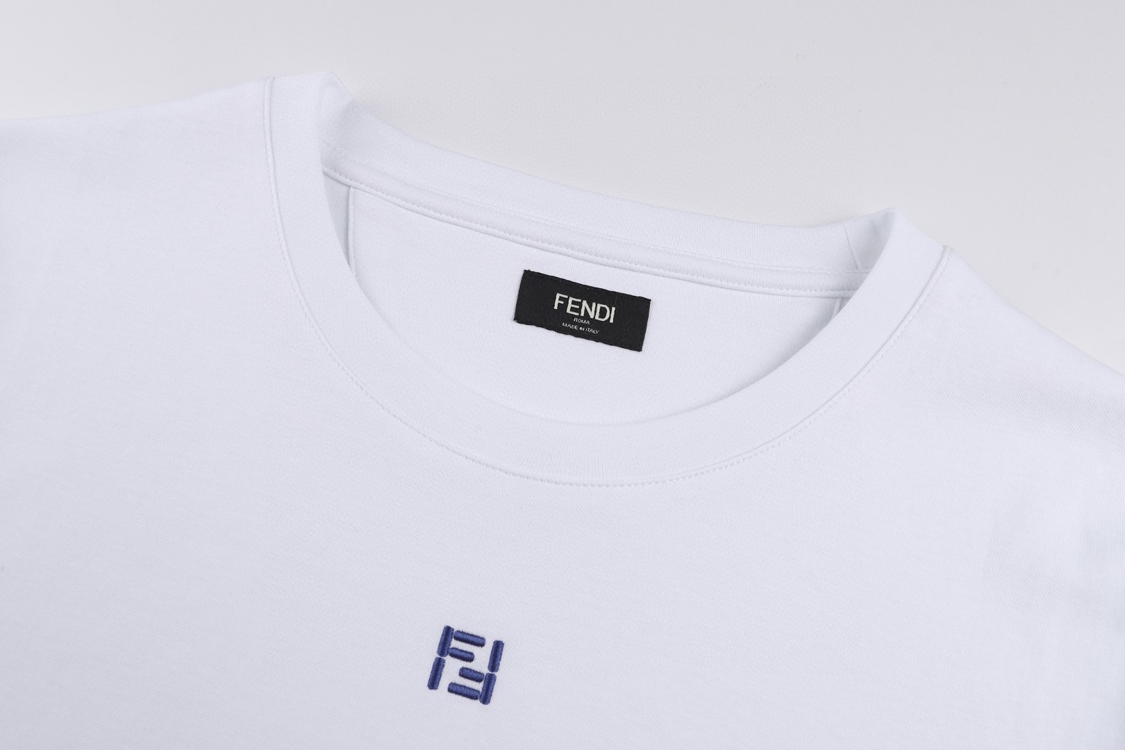 FENDI 芬迪 双F刺绣徽标圆领T恤 短袖 套头 夏季 白色 黑色 A0 FY0936AY0HF0QA0