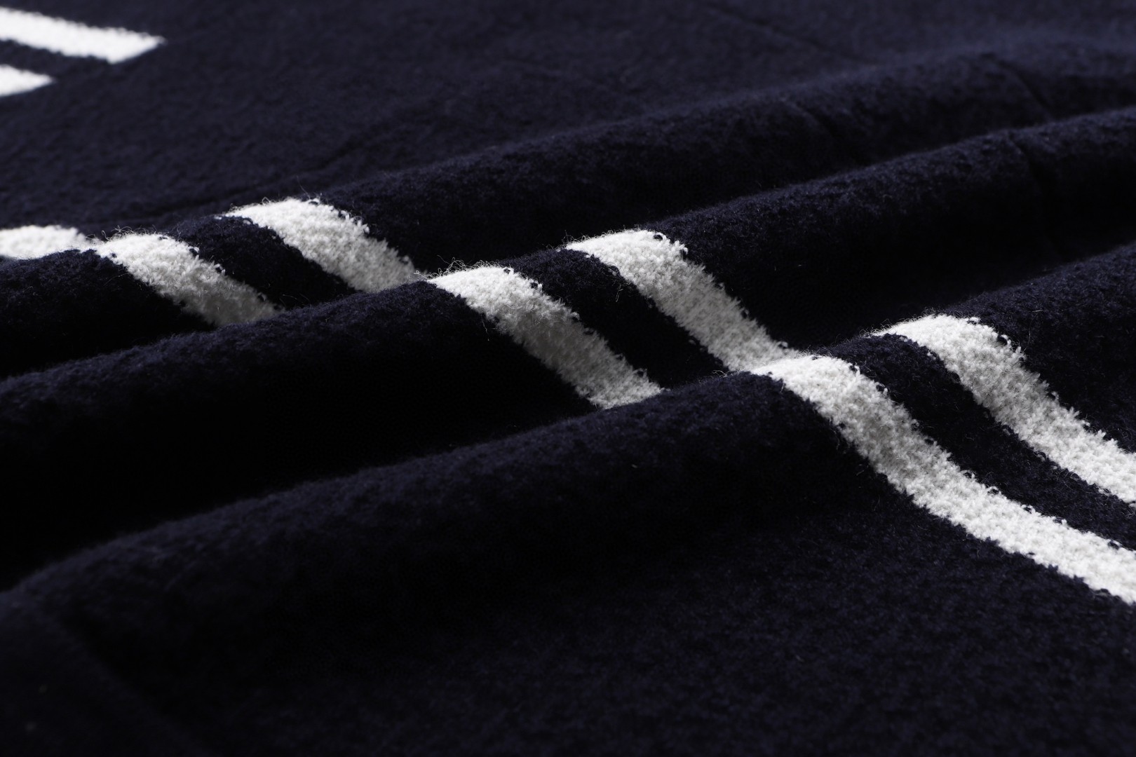 Loewe 罗意威 羊毛毛织几何圆领短袖 T恤 白色 海军蓝 A0 H526Y22XD8-6819