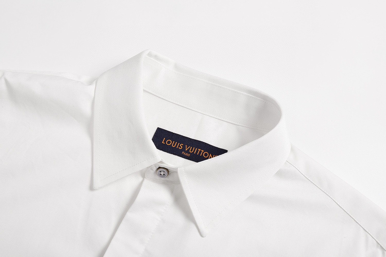 LOUIS VUITTON 路易威登 LV 浮雕压花口袋短袖衬衫 夏季 白色 黑色 A7 1AHVYP