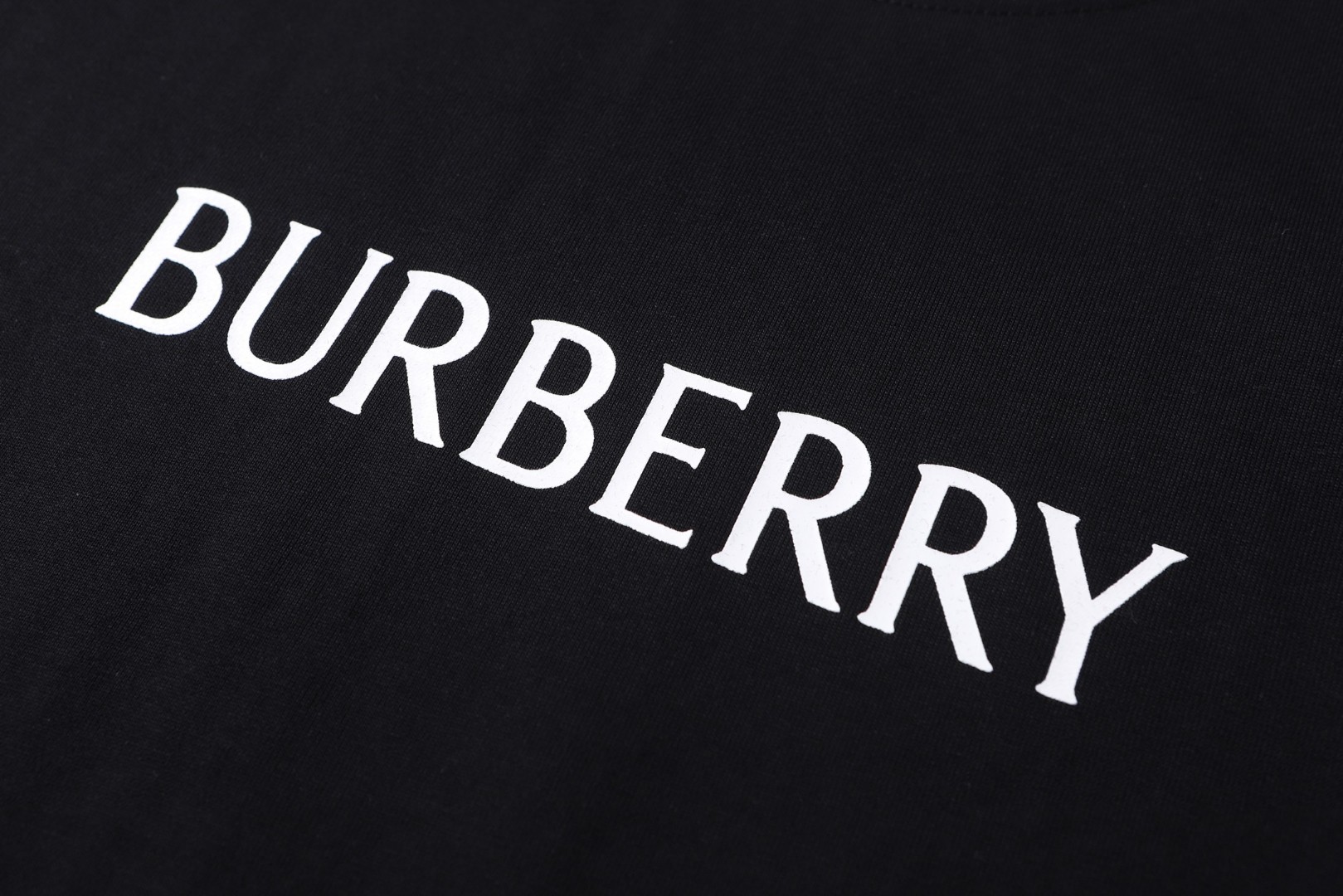 Burberry 巴宝莉 徽标印花圆领Tee 短袖 T恤 白色 黑色 A0 