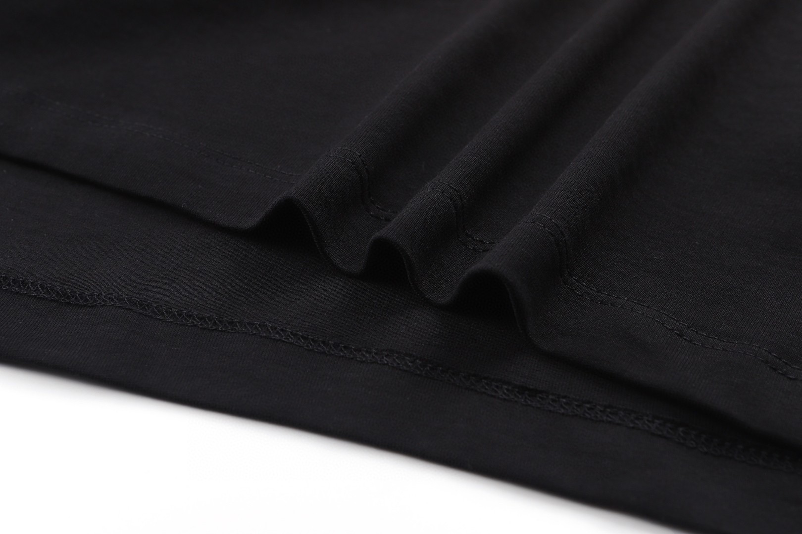 Versace 范思哲 马年刺绣圆领短袖 T恤 夏款 黑色 A0 1013944-1A17206-1B000