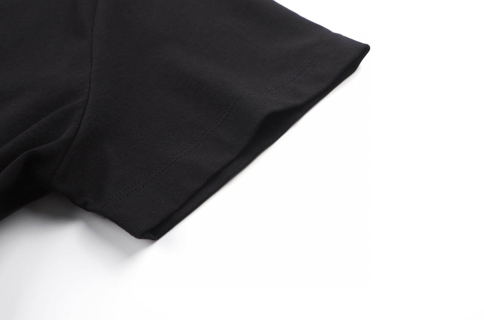 Versace 范思哲 马年刺绣圆领短袖 T恤 夏款 黑色 A0 1013944-1A17206-1B000