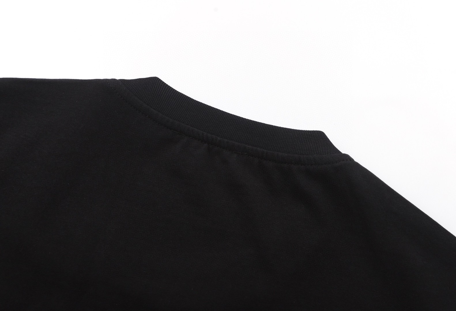 Versace 范思哲 马年刺绣圆领短袖 T恤 夏款 黑色 A0 1013944-1A17206-1B000