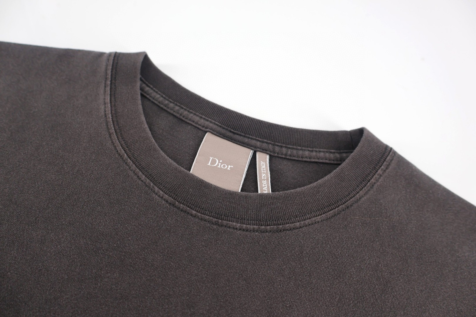 DIOR 迪奥 皮革标志圆领短袖 T恤 夏季 白色 灰色 A0 683J696G3036-C001