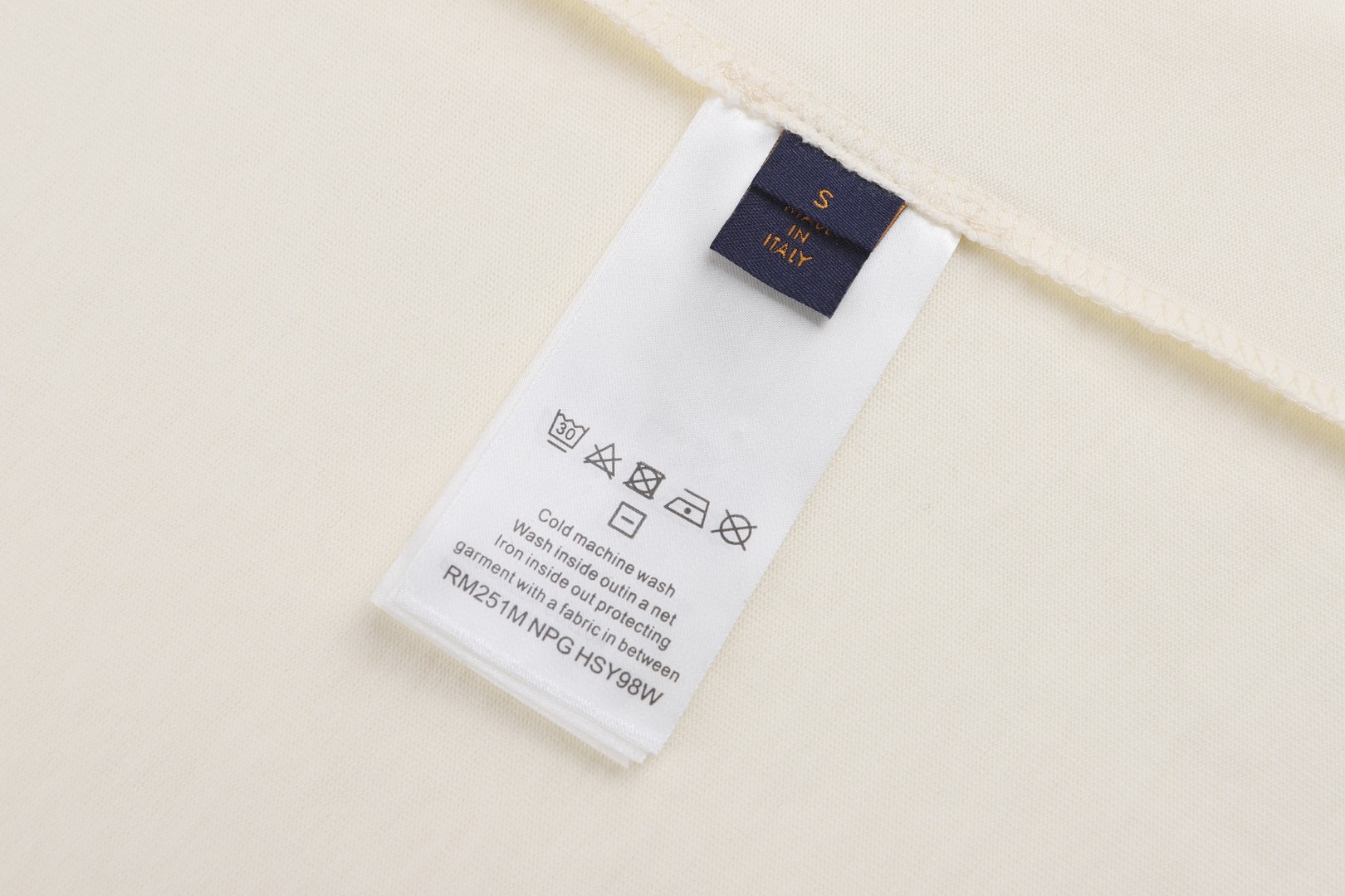 LOUIS VUITTON 路易威登 前后字母浮雕刺绣圆领短袖 T恤 白色 A0 1AIKD4