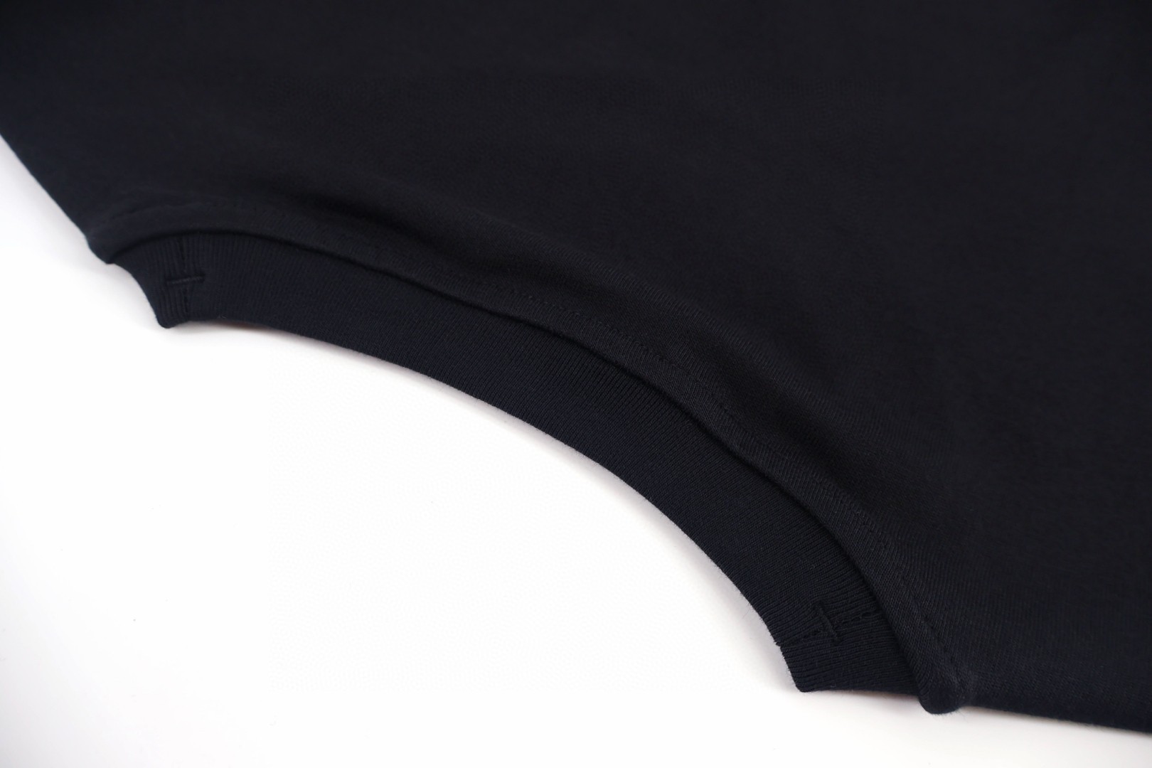 Burberry 巴宝莉 圆环格纹战马刺绣圆领Tee 短袖 T恤 白色 黑色 A0 81234371