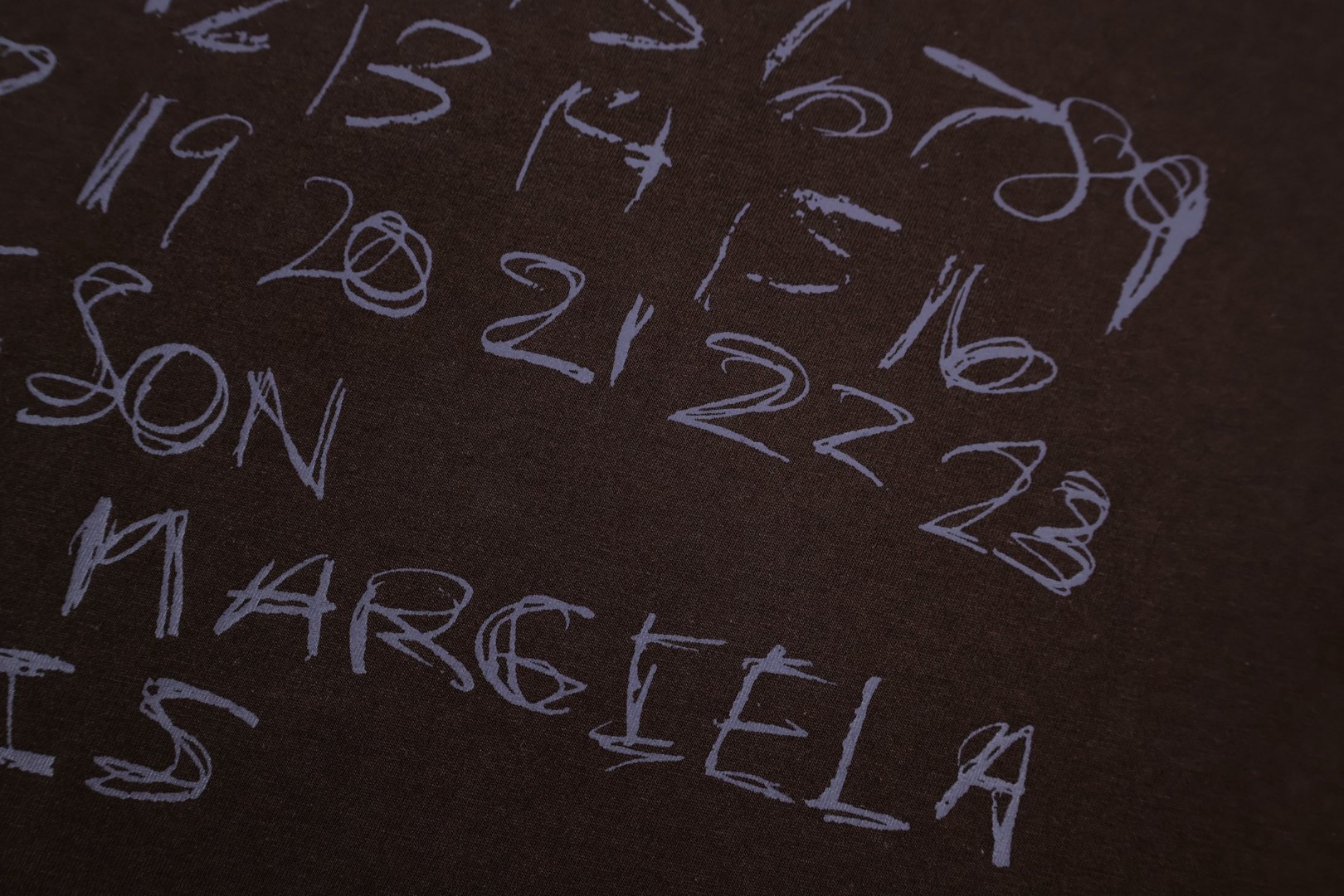 Maison Margiela 马吉拉 数字涂鸦圆领短袖 T恤 套头 夏季 沙色 棕色 A0 S51GC0544S24575119