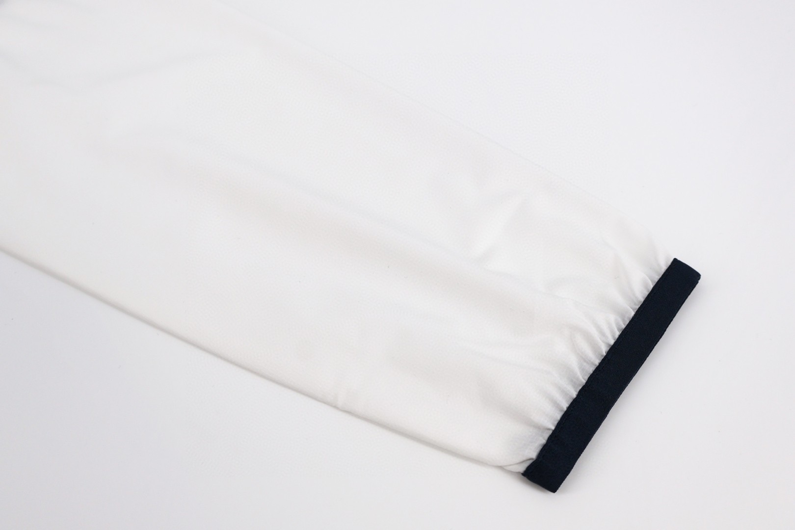 THOM BROWNE 拉链连帽防晒服 外套 长袖 白色 B0 MJT366A-F0197-100