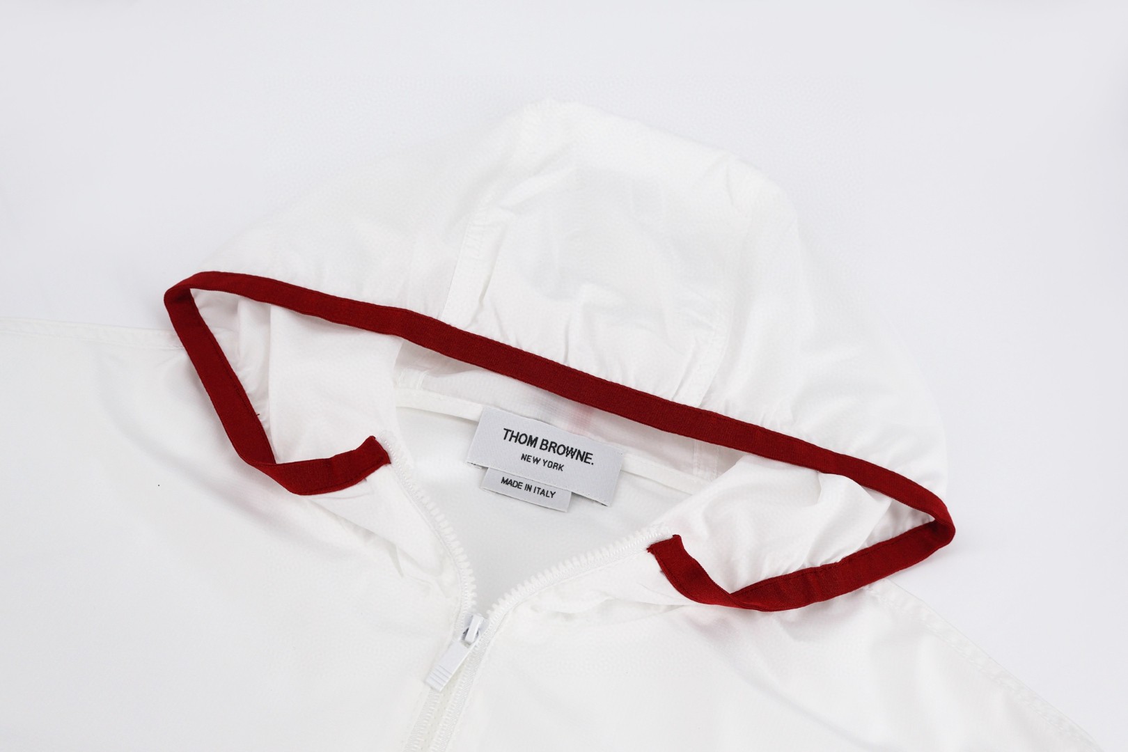 THOM BROWNE 拉链连帽防晒服 外套 长袖 白色 B0 MJT366A-F0197-100