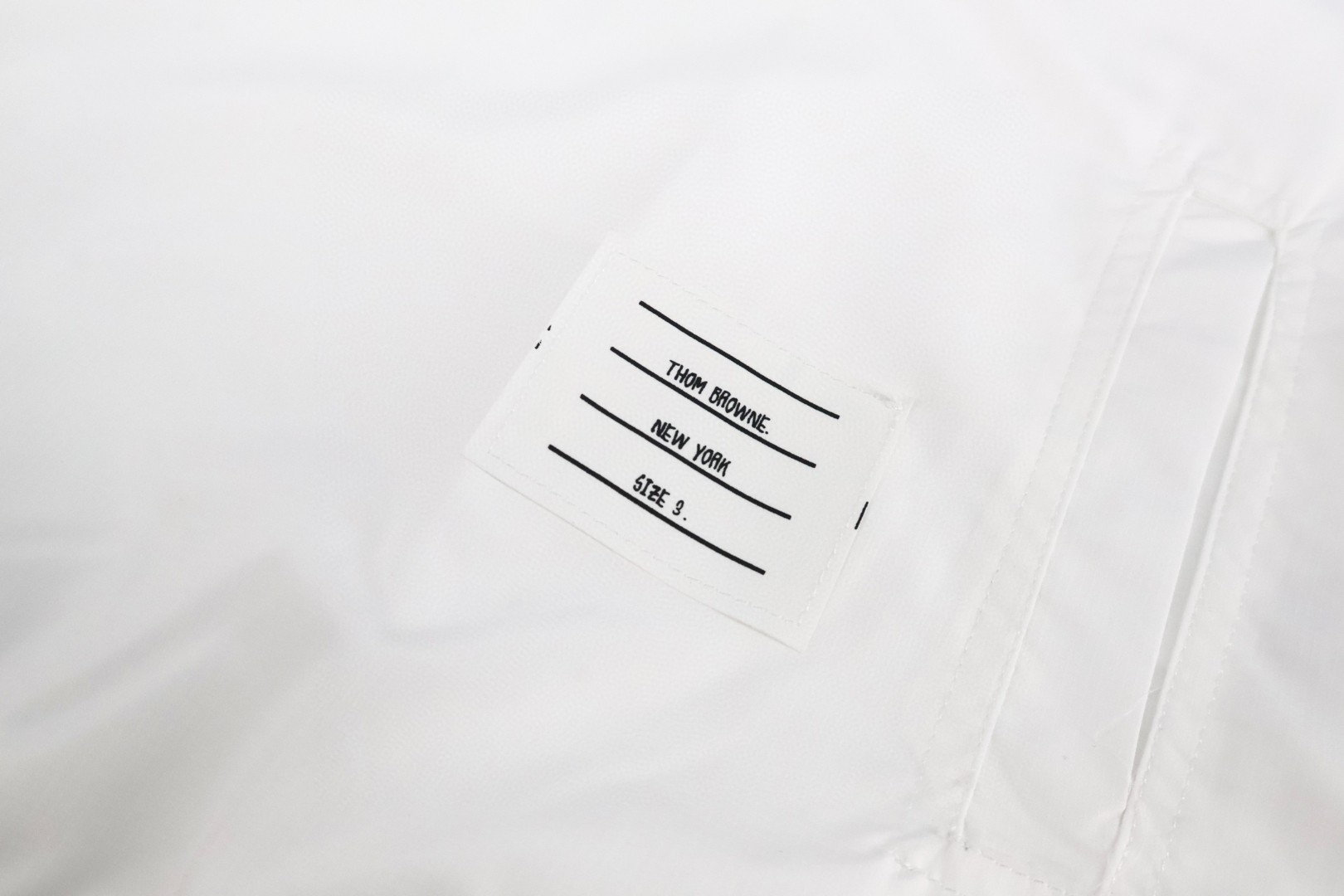 THOM BROWNE 拉链连帽防晒服 外套 长袖 白色 B0 MJT366A-F0197-100