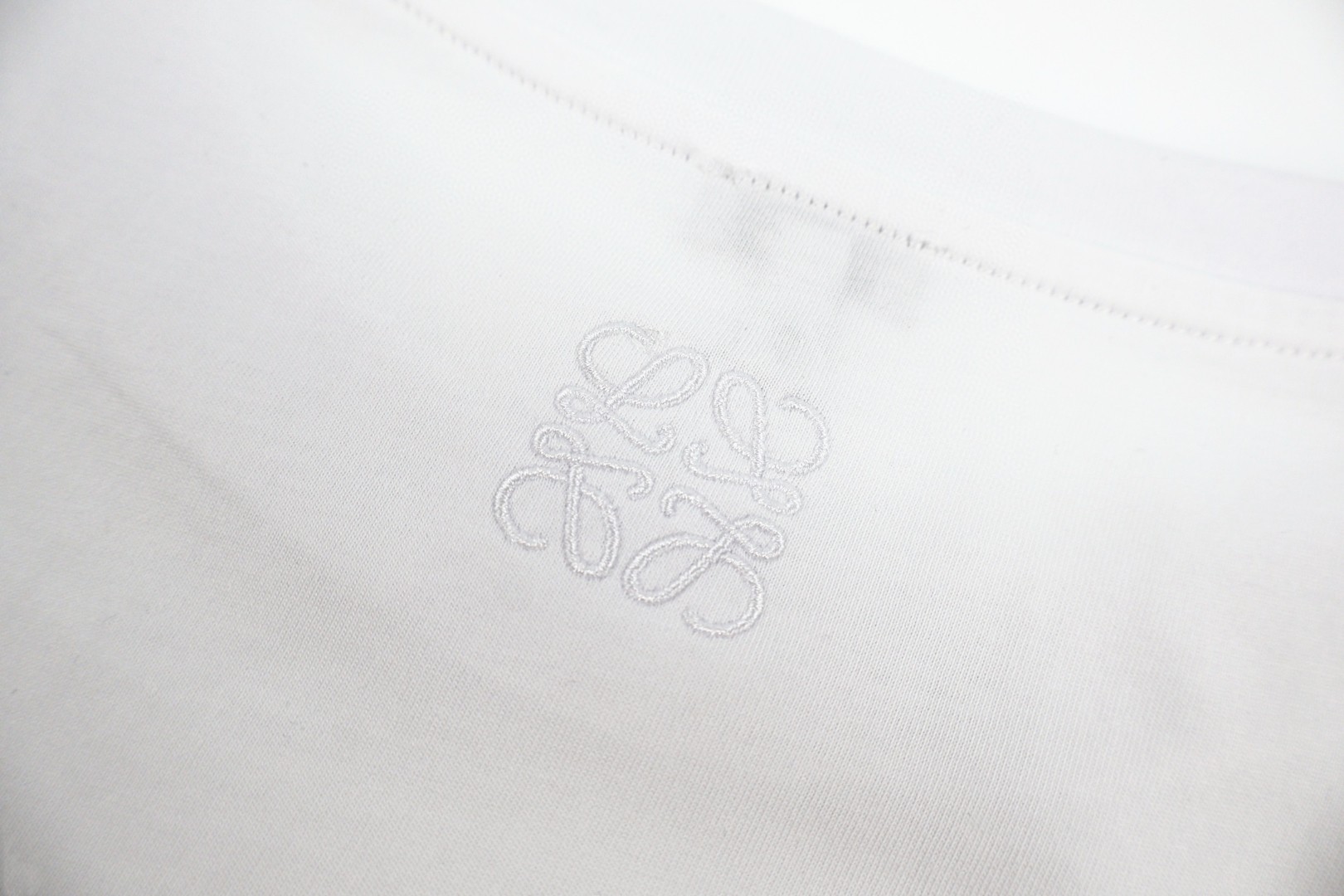 Loewe 罗意威 皇冠褶皱圆领短袖 T恤 白色 黑色 A0 S540Y22X93-2100