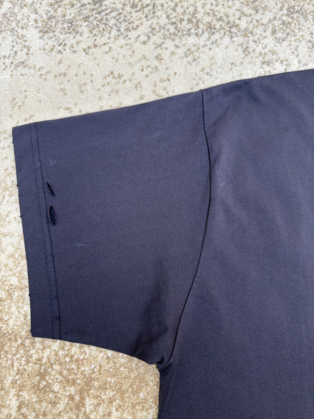 Balenciaga 巴黎世家 后背美纹纸胶带破洞短袖 T恤 圆领 夏季 白色 黑色 A0 831305TSVF93341