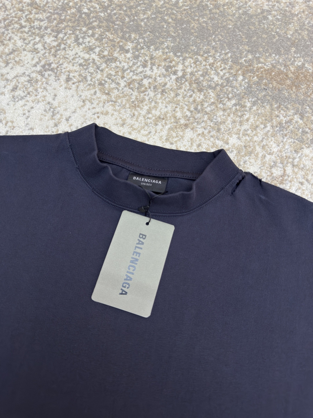 Balenciaga 巴黎世家 后背美纹纸胶带破洞短袖 T恤 圆领 夏季 白色 黑色 A0 831305TSVF93341