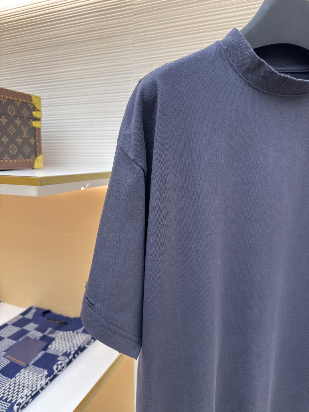 Balenciaga 巴黎世家 后背美纹纸胶带破洞短袖 T恤 圆领 夏季 白色 黑色 A0 831305TSVF93341