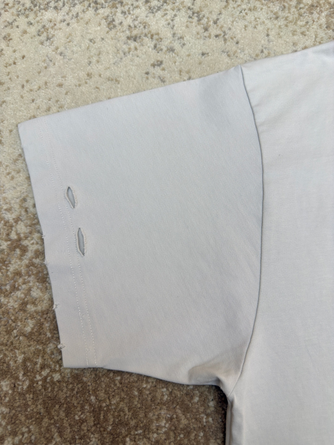 Balenciaga 巴黎世家 后背美纹纸胶带破洞短袖 T恤 圆领 夏季 白色 黑色 A0 831305TSVF93341