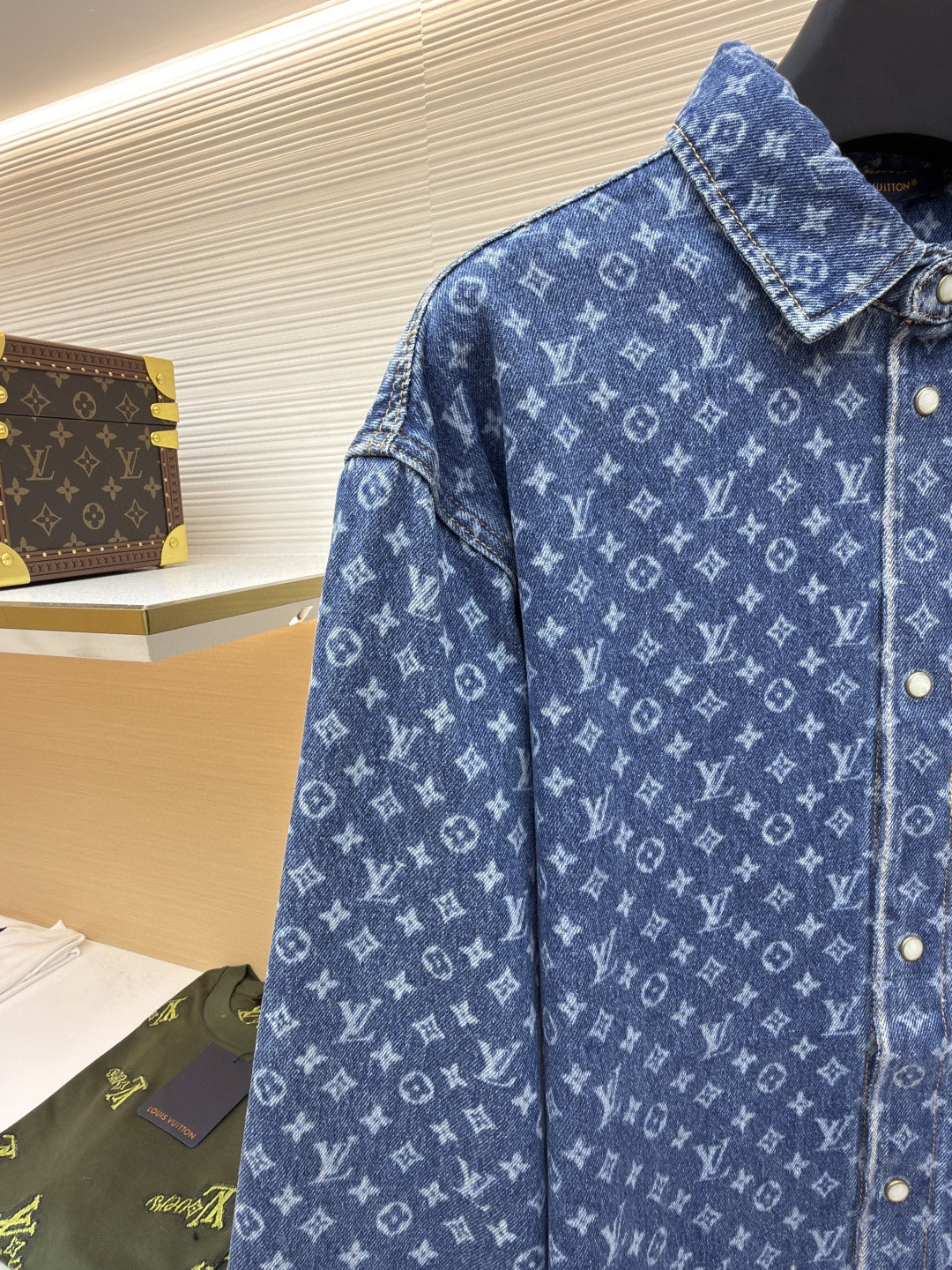 LOUIS VUITTON 路易威登 满印牛仔衬衫 外套 长袖 蓝色 B0 1AI192