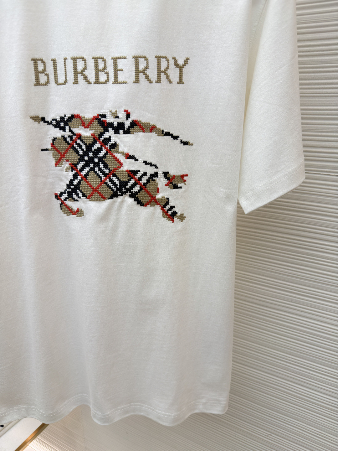 Burberry 巴宝莉 格子战马刺绣圆领Tee 短袖 T恤 白色 A0 81101161