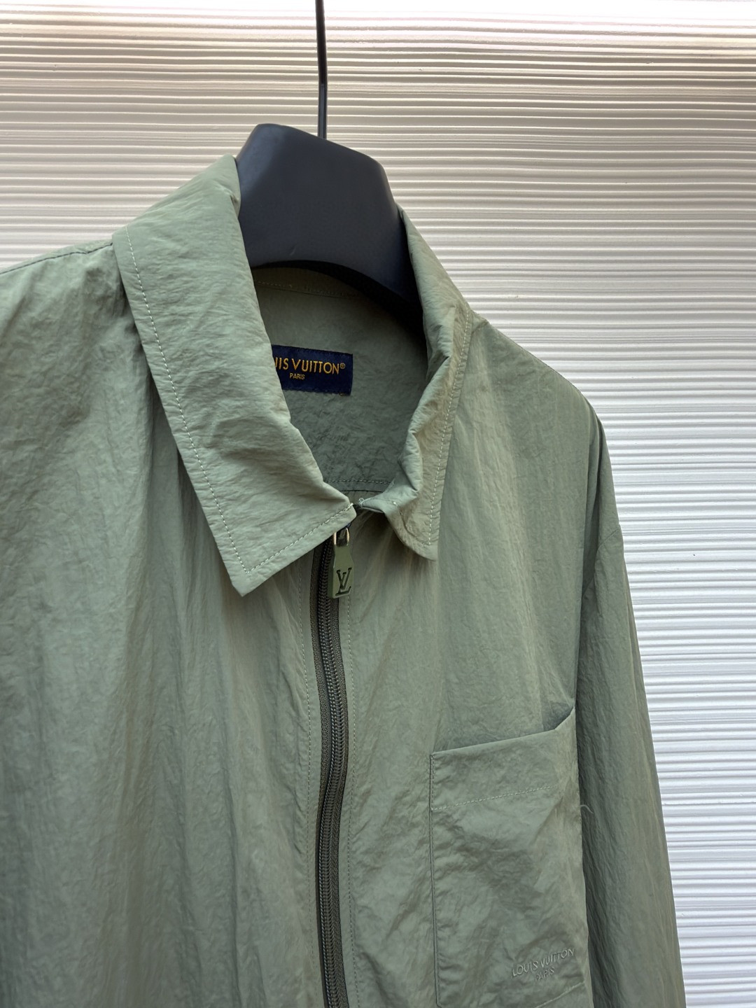 LOUIS VUITTON 路易威登 拉链露营长袖衬衫 外套 绿色 B0 1AJTXZ
