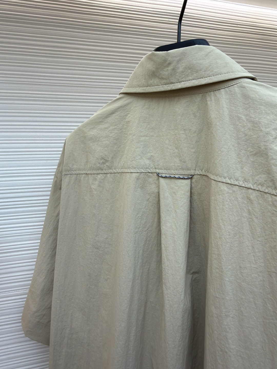 LOUIS VUITTON 路易威登 LV 拉链开襟露营短袖衬衫 外套 夏季 B0