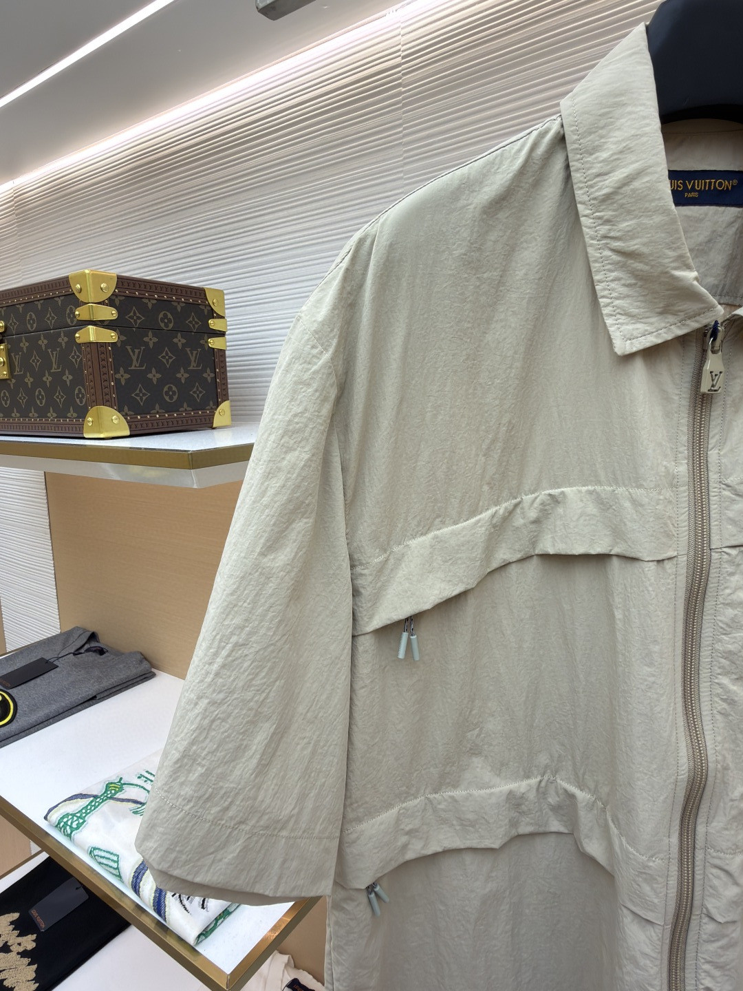 LOUIS VUITTON 路易威登 LV 拉链开襟露营短袖衬衫 外套 夏季 B0
