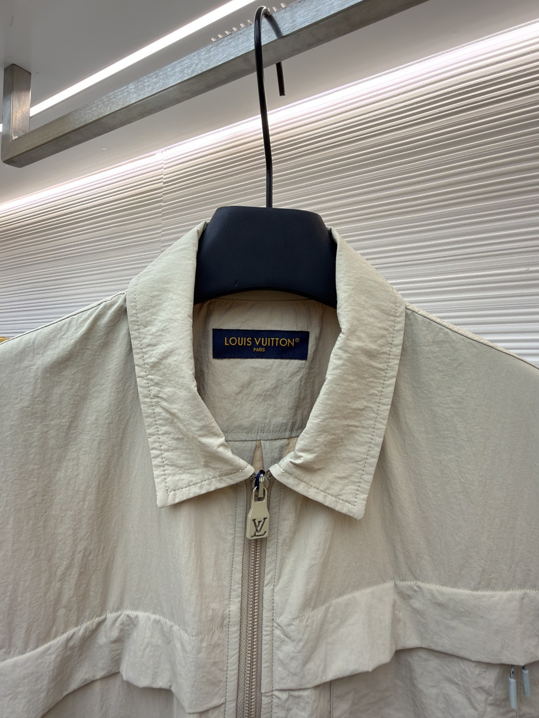 LOUIS VUITTON 路易威登 LV 拉链开襟露营短袖衬衫 外套 夏季 B0