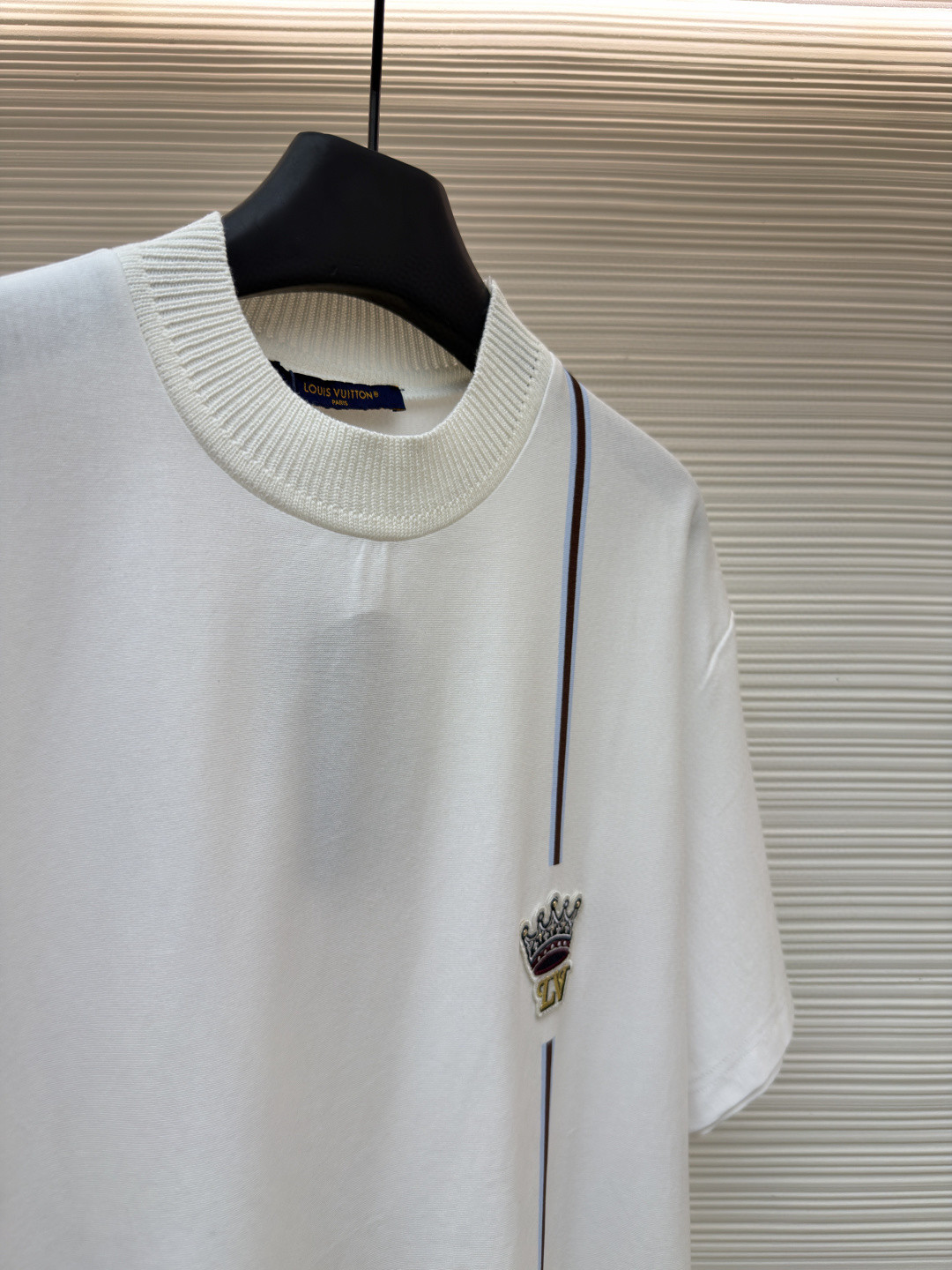 LOUIS VUITTON 路易威登 LV 标识皇冠圆领短袖 T恤 夏季 白色 A0 1AIKCG