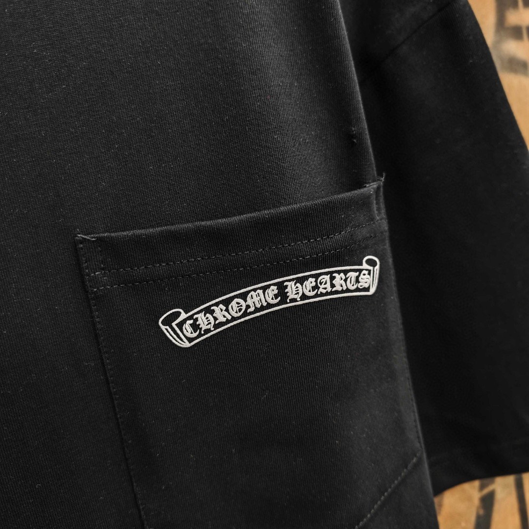 Chrome Hearts 克罗心 粉色宝剑梵文印花圆领短袖 T恤 白色 黑色 A0