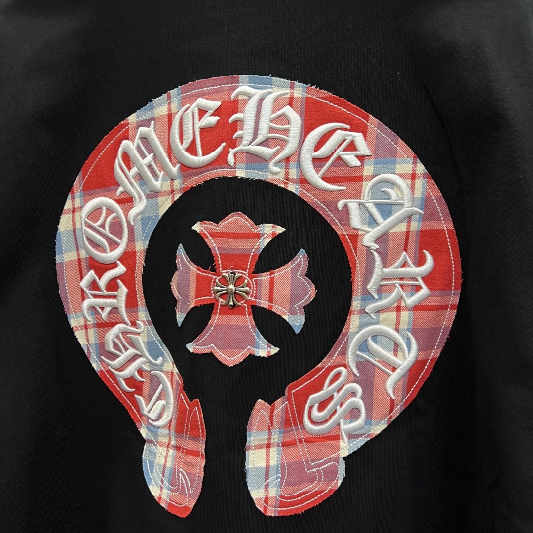 Chrome Hearts 克罗心 彩色格纹马蹄十字架绣花圆领短袖 T恤 黑色 A0