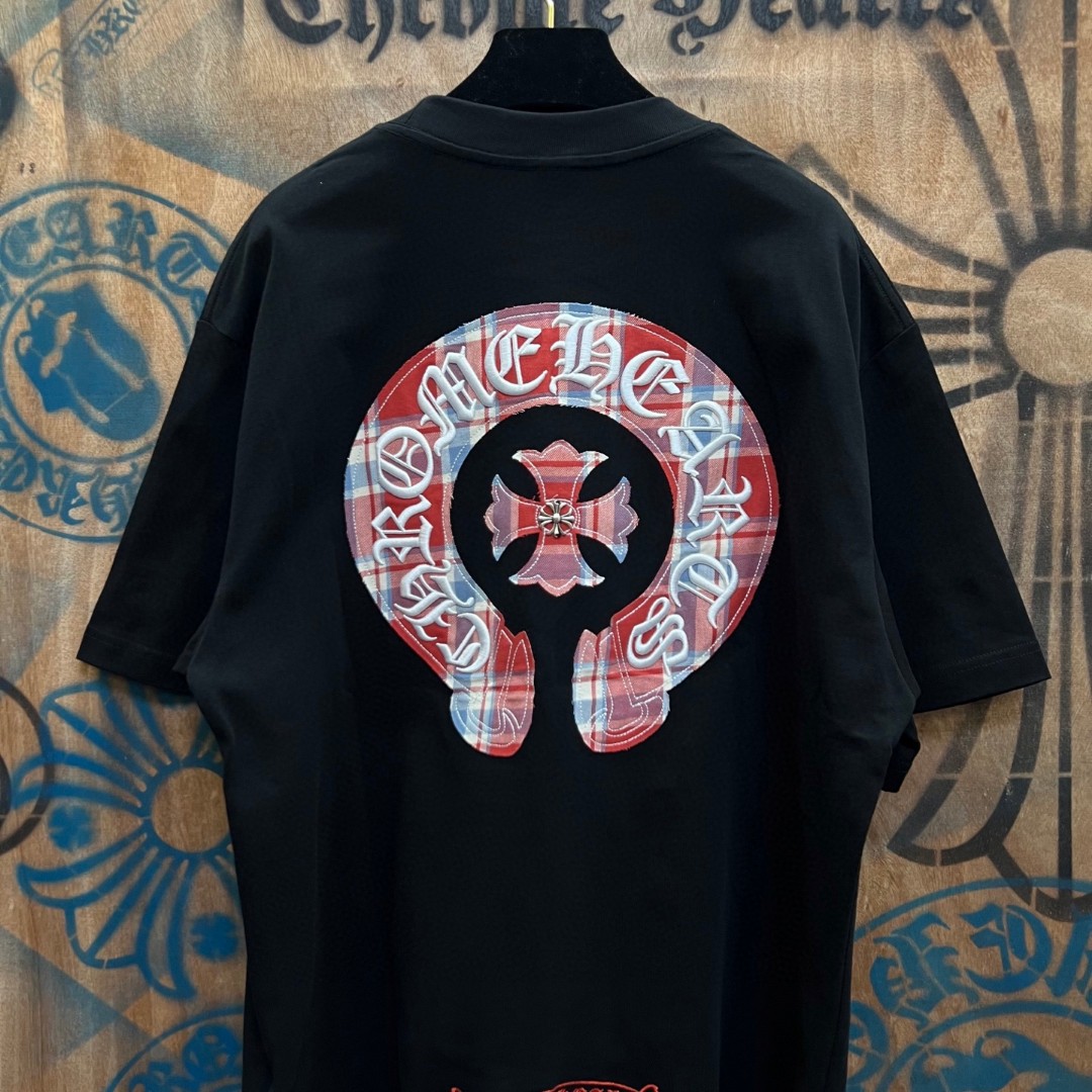 Chrome Hearts 克罗心 彩色格纹马蹄十字架绣花圆领短袖 T恤 黑色 A0