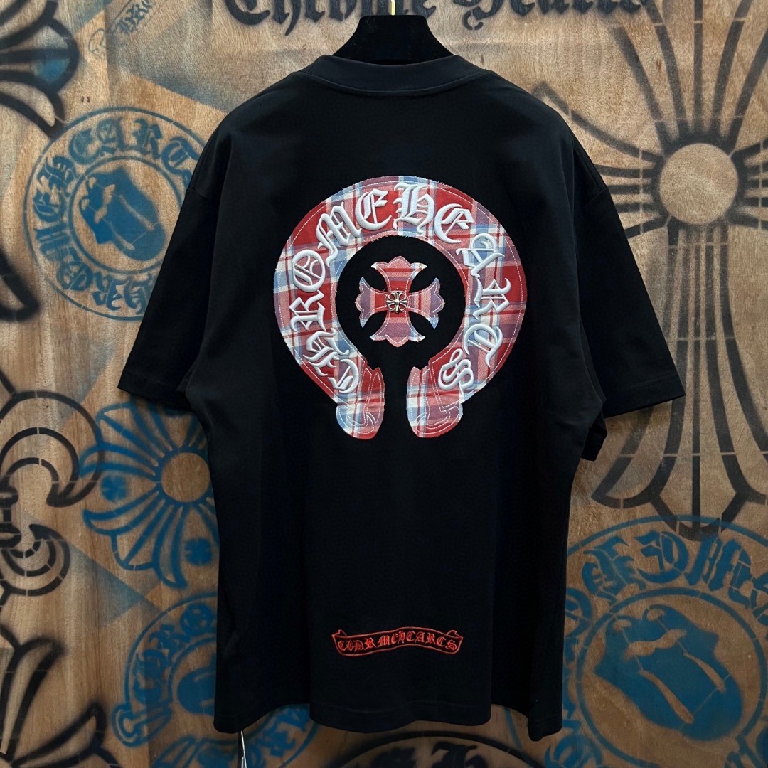 Chrome Hearts 克罗心 彩色格纹马蹄十字架绣花圆领短袖 T恤 黑色 A0