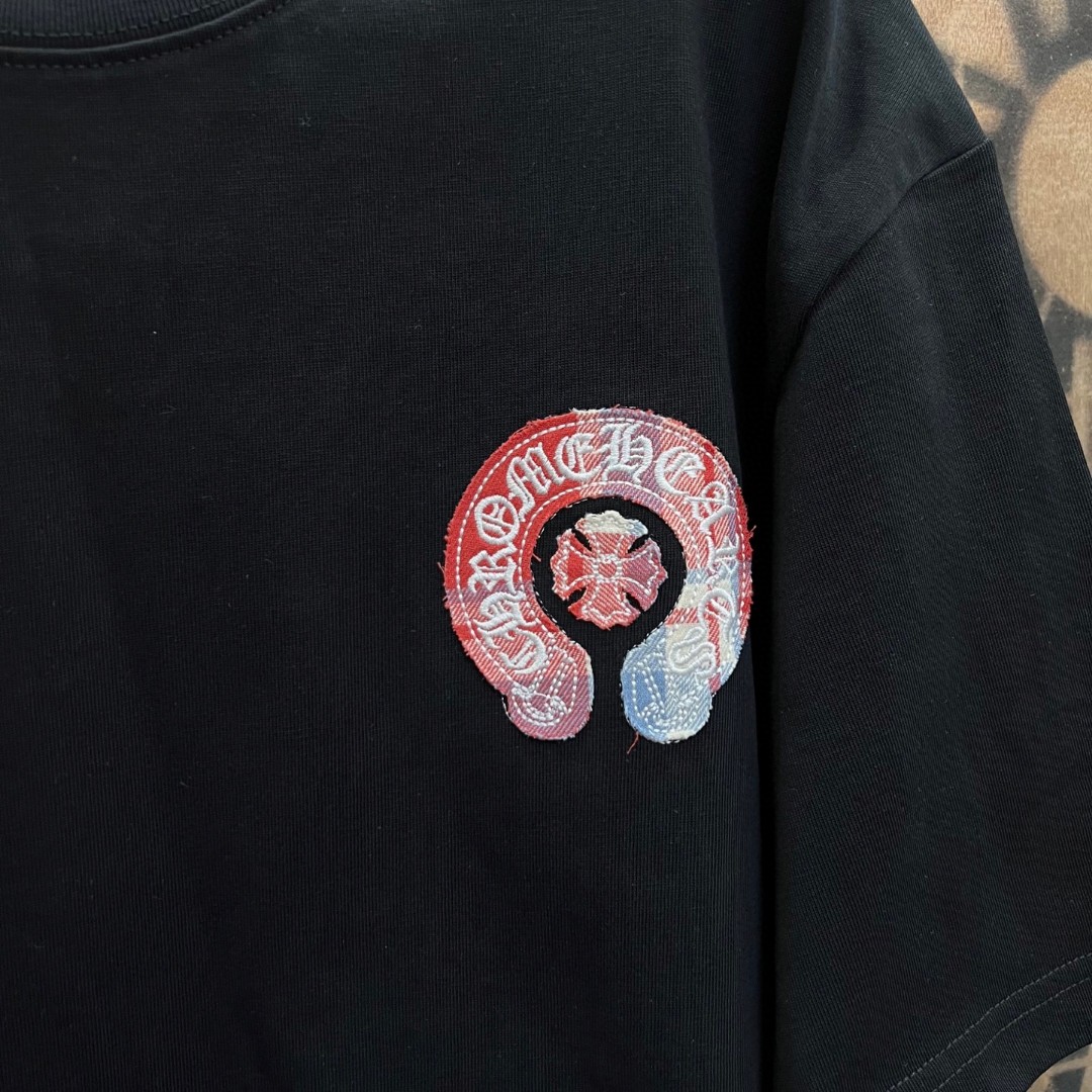 Chrome Hearts 克罗心 彩色格纹马蹄十字架绣花圆领短袖 T恤 黑色 A0