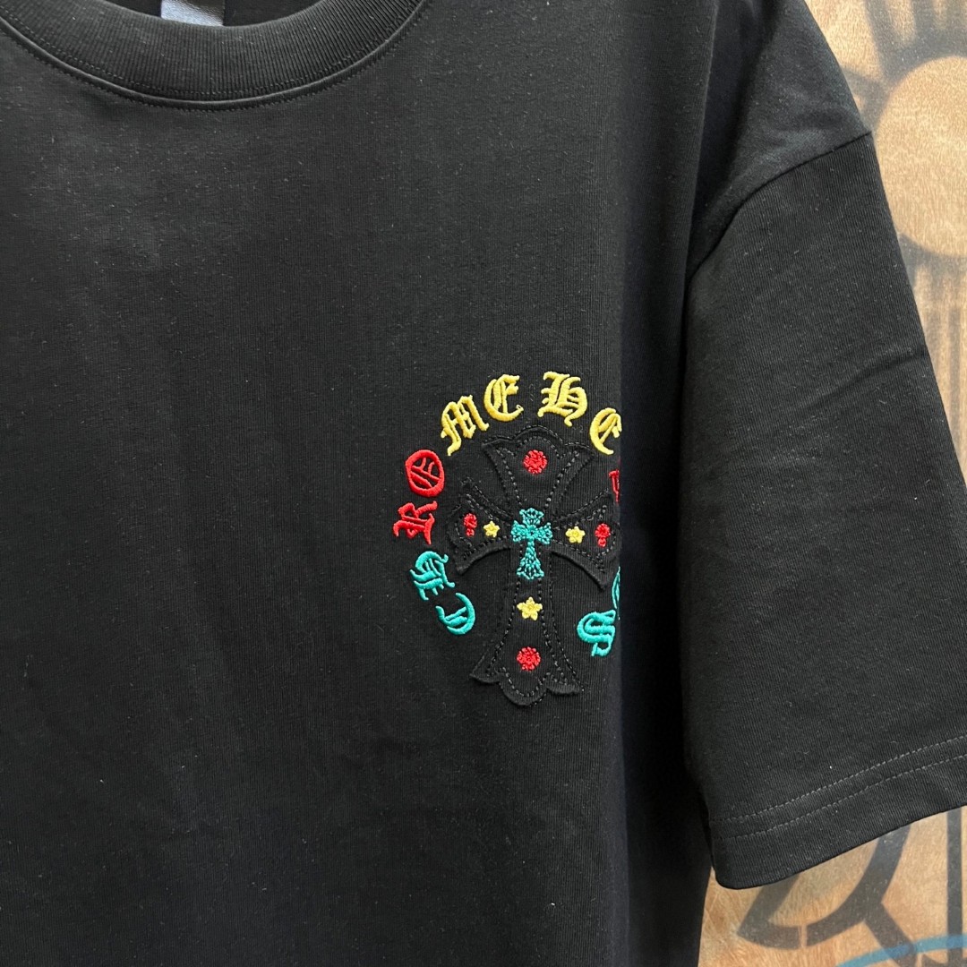 Chrome Hearts 克罗心 彩色十字架梵文绣花圆领短袖 T恤 黑色 A0