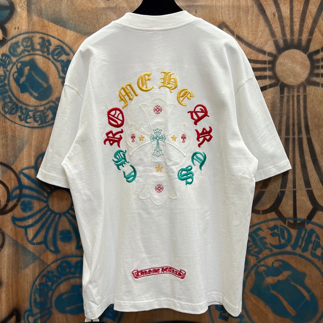 Chrome Hearts 克罗心 彩色十字架梵文绣花圆领短袖 T恤 白色 A0
